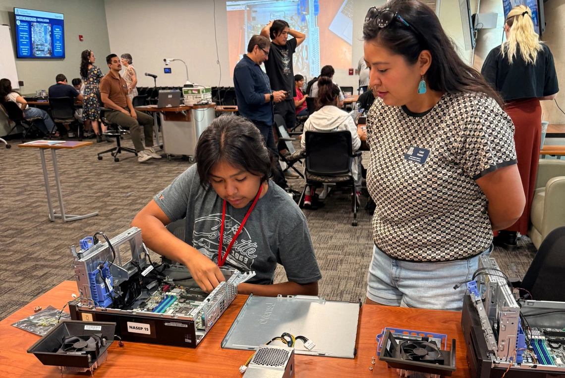 NAEP Students Dive Into Computer Building